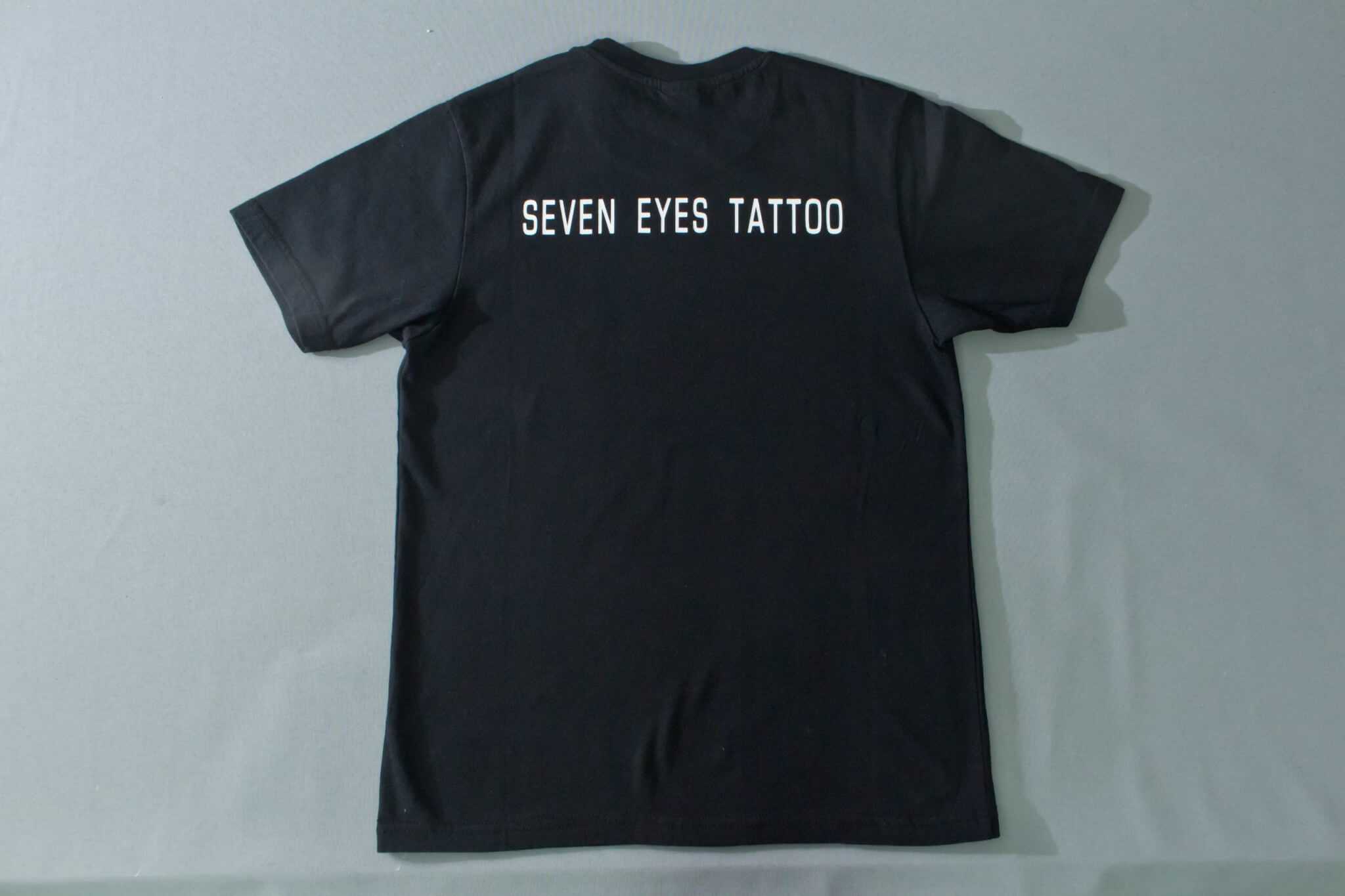 客製化T恤- SEVEN EYES (黑色款)的第3張圖(客製化公司制服、班服製作、團體服製作等示意或作品圖)