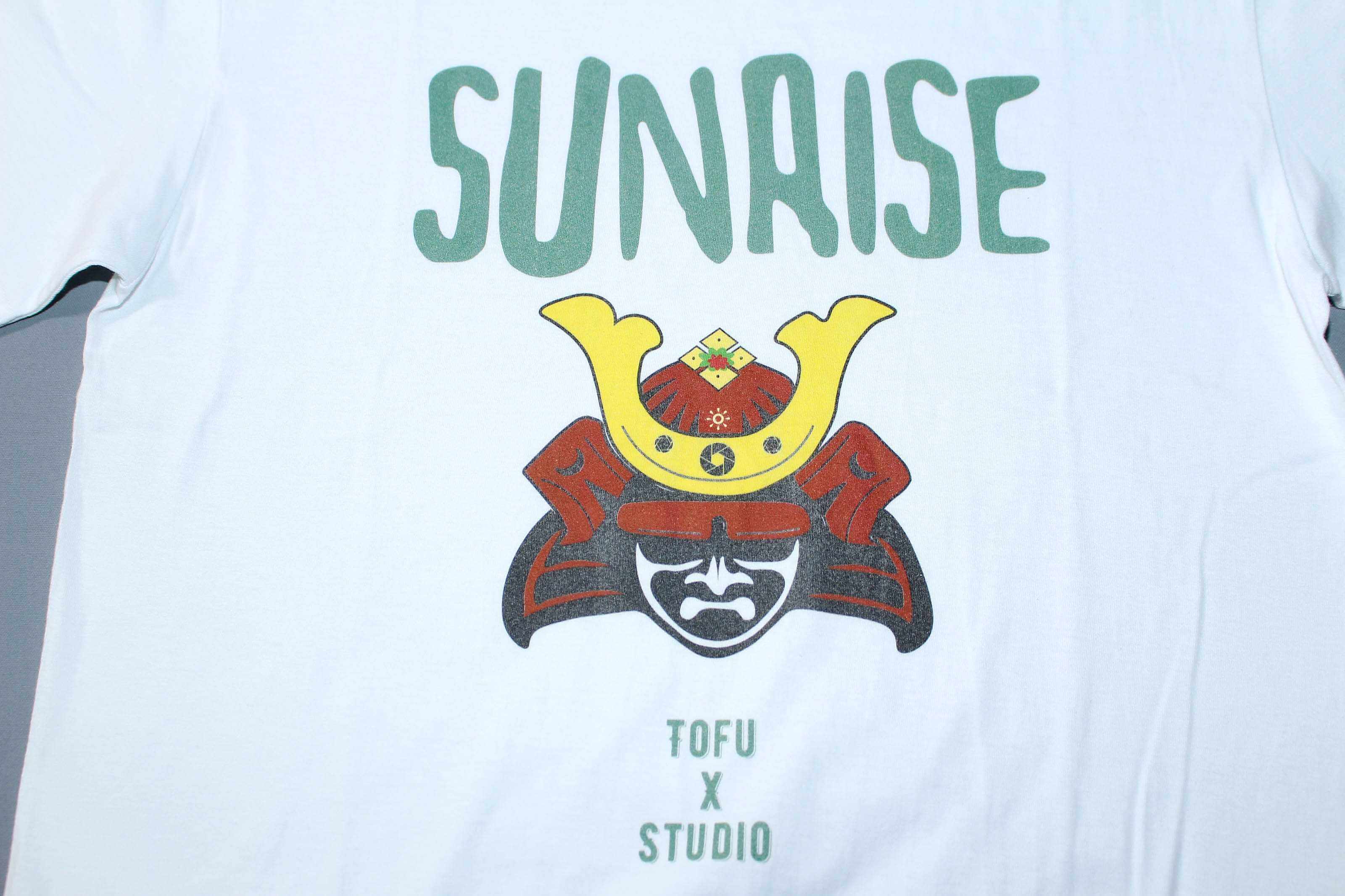 客製化T恤- SUNRISE 客製化T恤的第2張圖(客製化公司制服、班服製作、團體服製作等示意或作品圖)