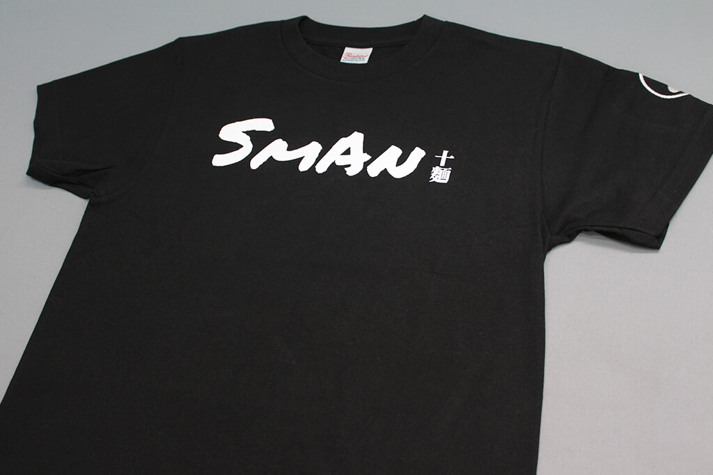 客製化T恤- SMAN 十麵的第2張圖(客製化公司制服、班服製作、團體服製作等示意或作品圖)
