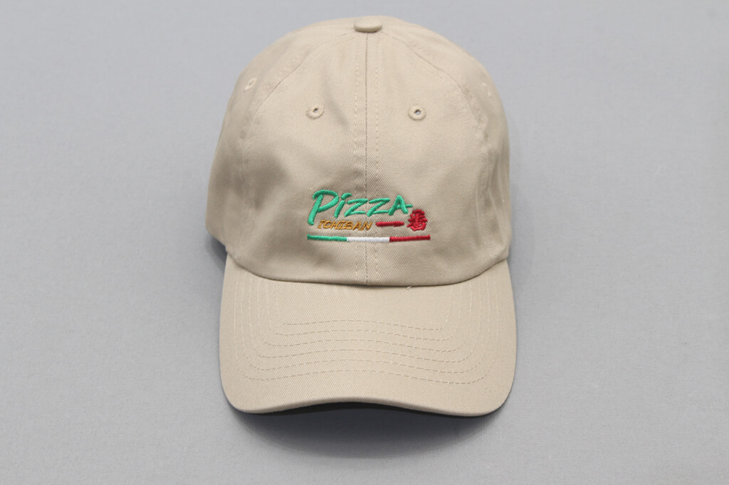 客製化帽子電繡:Pizza一番手工的第1張圖(客製化公司制服、班服製作、團體服製作等示意或作品圖)