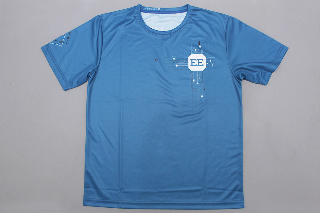 客製化圓領排汗T恤:EE的第1張圖(客製化公司制服、班服製作、團體服製作等示意或作品圖)
