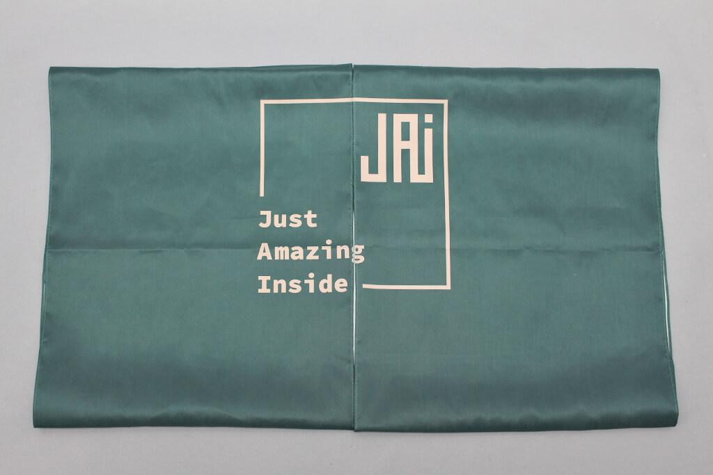 客製化聚脂纖維掛布:JAI宅的第1張圖(客製化公司制服、班服製作、團體服製作等示意或作品圖)